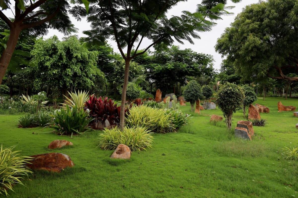 Welcome To Serenity-Luxury Villa At Prestige Augusta Golf Village Bangalore Buitenkant foto