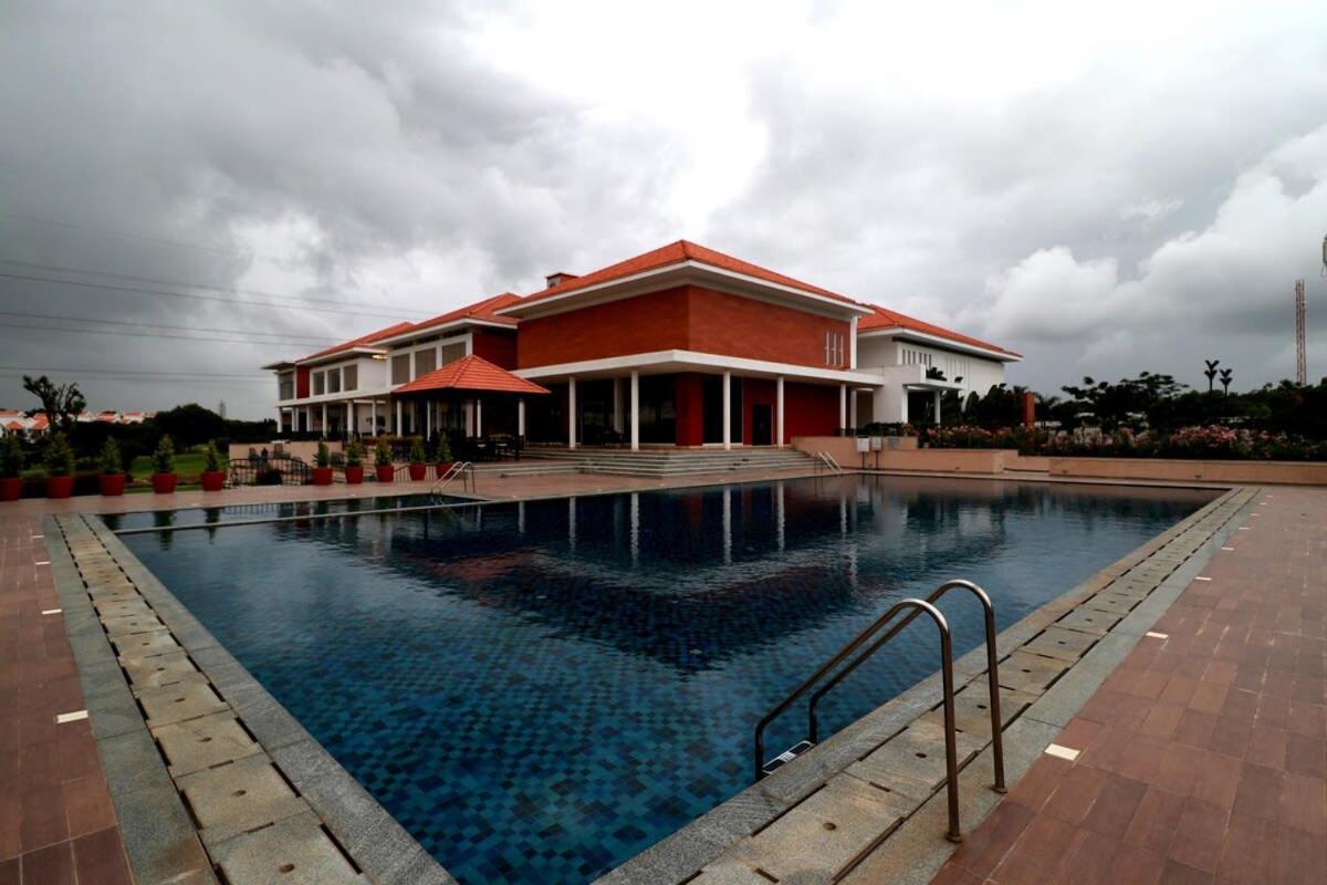 Welcome To Serenity-Luxury Villa At Prestige Augusta Golf Village Bangalore Buitenkant foto